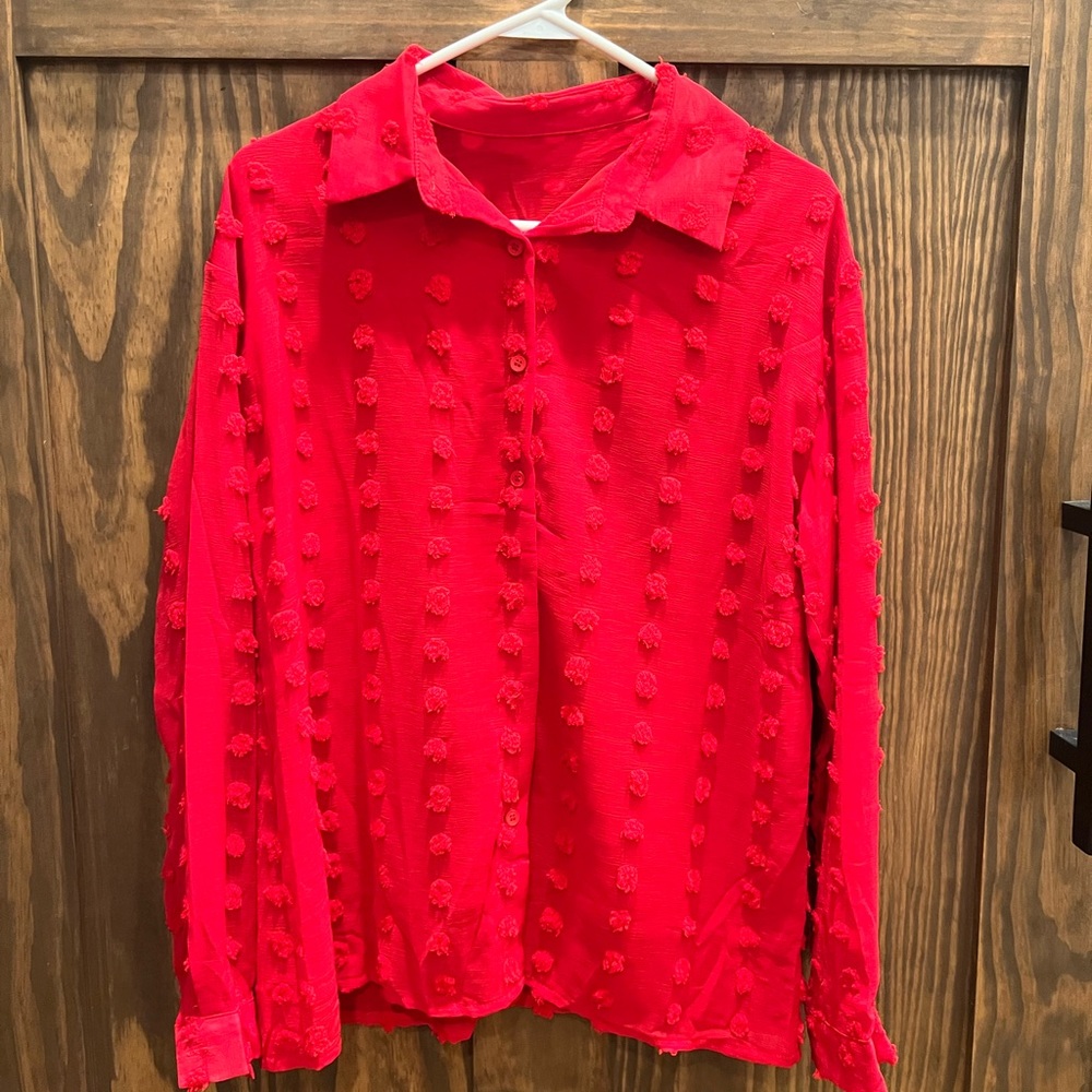 Size medium. Boutique top. never worn.